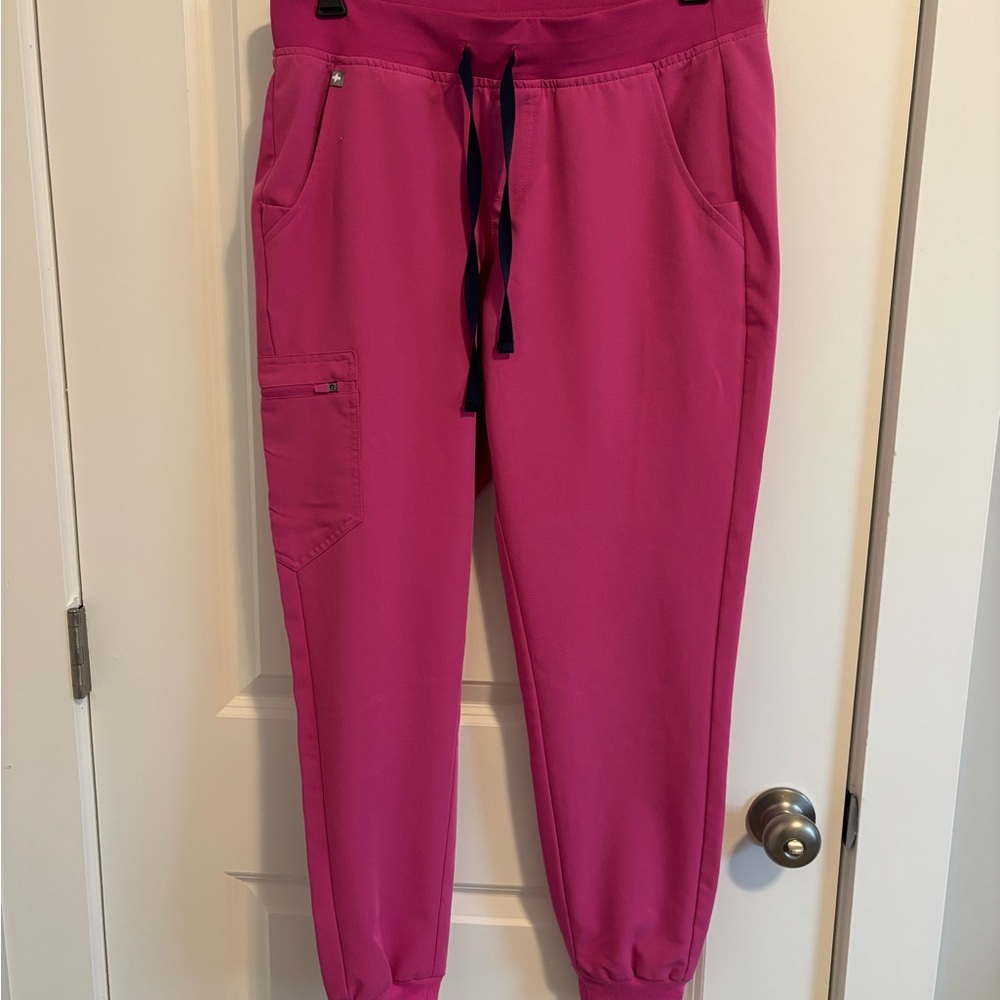 Figs Vibrant Pink Technical Collection